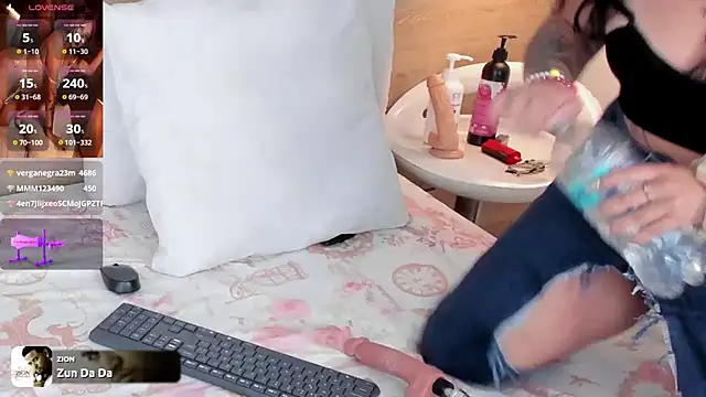 Megansttein  online show from February 15, 2025, 1:42 am