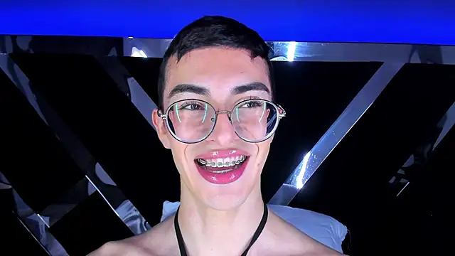 MaxiRogers online show from January 12, 2025, 8:03 pm