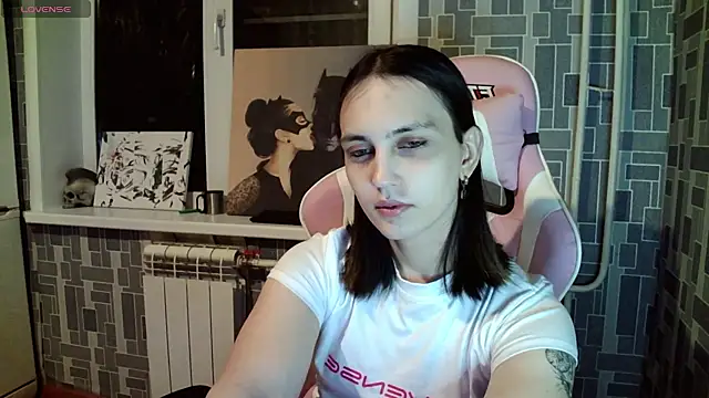 Snapshot of BlackHe4rts_ chatting on December 9, 2024, 5:19 pm BlackHe4rts online show from December 9, 2024, 5:19 pm