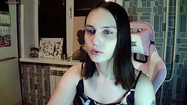 Snapshot of BlackHe4rts_ chatting on December 14, 2024, 3:58 pm BlackHe4rts online show from December 14, 2024, 3:58 pm