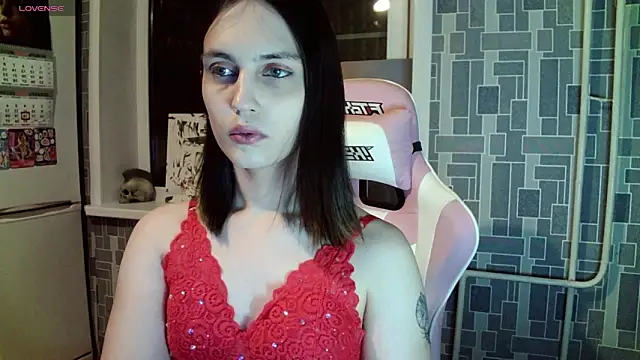 Snapshot of BlackHe4rts_ chatting on December 21, 2024, 6:44 pm BlackHe4rts online show from December 21, 2024, 6:44 pm