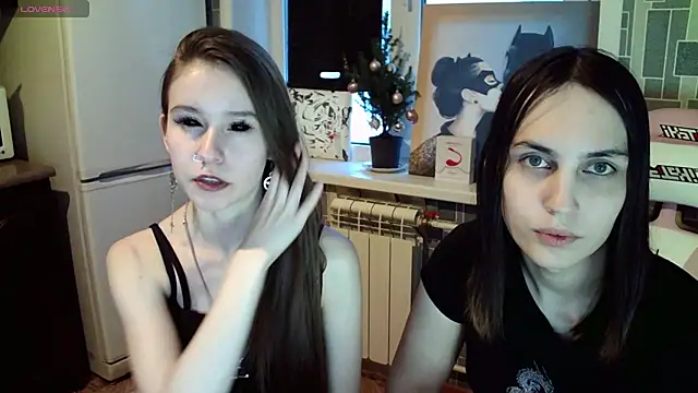 Snapshot of BlackHe4rts_ chatting on January 10, 2025, 2:46 am BlackHe4rts online show from January 10, 2025, 2:46 am