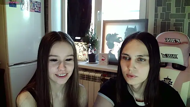 Snapshot of BlackHe4rts_ chatting on January 13, 2025, 10:03 am BlackHe4rts online show from January 13, 2025, 10:03 am