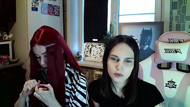 Snapshot of BlackHe4rts_ chatting on February 13, 2025, 11:06 am BlackHe4rts online show from February 13, 2025, 11:06 am