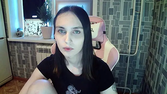 Snapshot of BlackHe4rts_ chatting on March 12, 2025, 1:03 am BlackHe4rts online show from March 12, 2025, 1:03 am