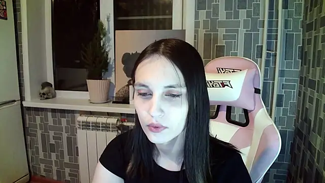 Snapshot of BlackHe4rts_ chatting on March 18, 2025, 10:48 pm BlackHe4rts online show from March 18, 2025, 10:48 pm