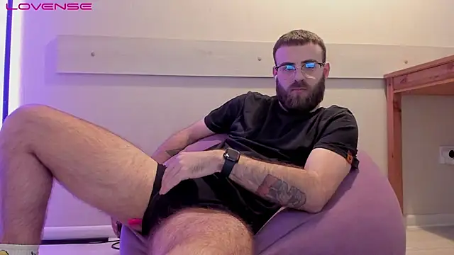 OtisRam online show from March 3, 2025, 7:39 pm