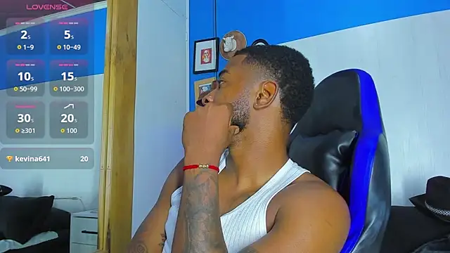 Snapshot of Drake_Nassir4 chatting on October 8, 2025, 9:18 am Drake Nassir4 online show from October 8, 2025, 9:18 am