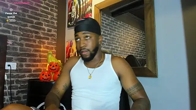 Snapshot of Drake_Nassir4 chatting on October 30, 2025, 3:02 pm Drake Nassir4 online show from October 30, 2025, 3:02 pm