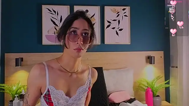 Snapshot of GabyPetit chatting on September 21, 2025, 1:57 pm GabyPetit online show from September 21, 2025, 1:57 pm