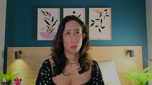 Snapshot of GabyPetit chatting on November 3, 2025, 7:48 pm GabyPetit online show from November 3, 2025, 7:48 pm