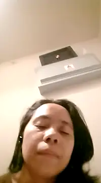 Snapshot of doggiepossession chatting on February 14, 2025, 2:23 pm doggiepossession online show from February 14, 2025, 2:23 pm