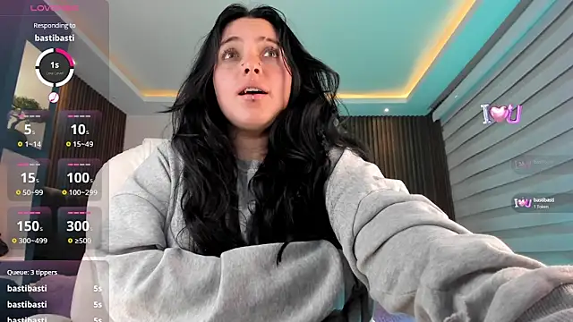 Lucy Smith2 online show from December 31, 2024, 8:26 am