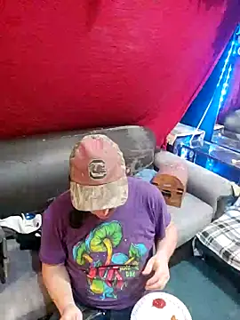 Boo-boo kittyfux online show from September 27, 2025, 8:19 am