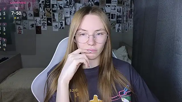 littlevildevil online show from February 23, 2026, 10:56 am