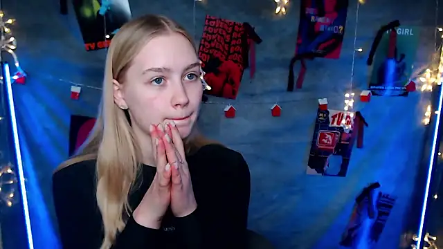 Snapshot of MademoiselleCl chatting on January 19, 2026, 1:15 pm MademoiselleCl online show from January 19, 2026, 1:15 pm