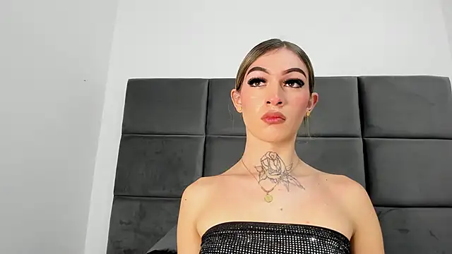 Lizz Luna online show from September 19, 2025, 1:34 pm