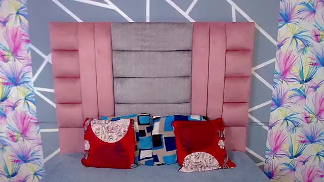 Snapshot of MichellMejia chatting on December 5, 2024, 11:16 am MichellMejia online show from December 5, 2024, 11:16 am