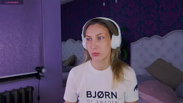 ElizaMayers online show from February 1, 2026, 1:09 pm