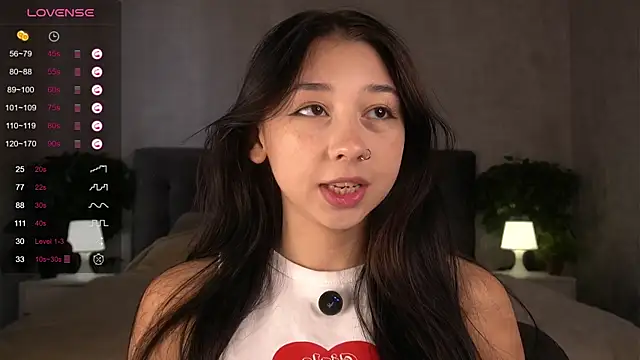 AislyEmbury online show from September 21, 2025, 5:31 am