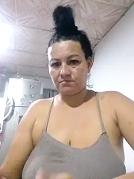 Snapshot of lupita_2023 chatting on February 4, 2026, 11:31 pm lupita 2023 online show from February 4, 2026, 11:31 pm