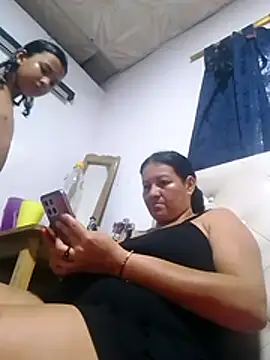 Snapshot of lupita_2023 chatting on February 17, 2026, 4:24 pm lupita 2023 online show from February 17, 2026, 4:24 pm