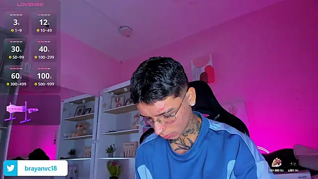 Snapshot of Ian_Castillo_ chatting on September 24, 2025, 11:13 am Ian Castillo online show from September 24, 2025, 11:13 am