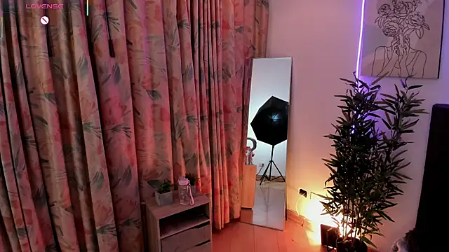 Snapshot of aisha_bx chatting on February 5, 2025, 11:55 am aisha bx online show from February 5, 2025, 11:55 am