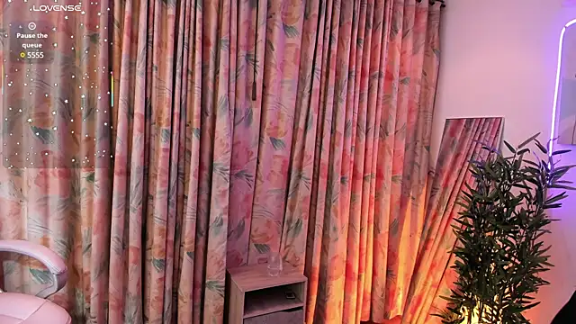 Snapshot of aisha_bx chatting on February 21, 2025, 11:11 am aisha bx online show from February 21, 2025, 11:11 am