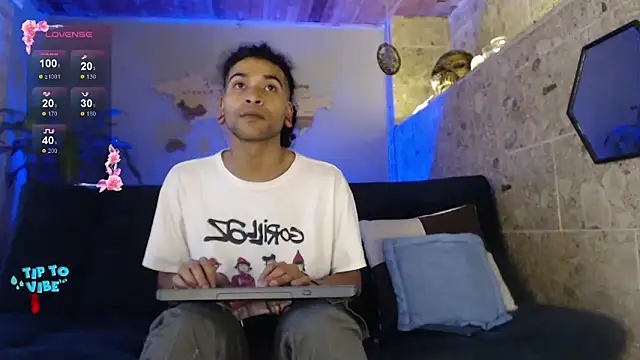 Snapshot of Aaron_Jassell1 chatting on December 24, 2024, 6:28 pm Aaron Jassell1 online show from December 24, 2024, 6:28 pm