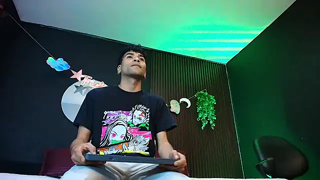 Snapshot of Aaron_Jassell1 chatting on October 28, 2025, 2:48 am Aaron Jassell1 online show from October 28, 2025, 2:48 am