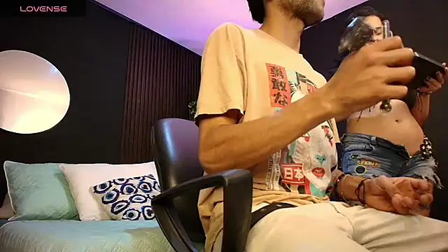 Snapshot of Aaron_Jassell1 chatting on November 6, 2025, 10:43 pm Aaron Jassell1 online show from November 6, 2025, 10:43 pm