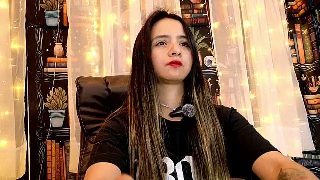 julietta   jackson online show from May 27, 2026, 1:57 am