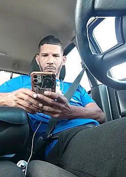 Snapshot of Chico_Bellaco chatting on September 27, 2025, 3:39 pm Chico Bellaco online show from September 27, 2025, 3:39 pm