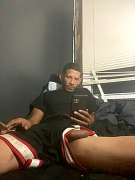 Snapshot of Chico_Bellaco chatting on October 8, 2025, 4:10 am Chico Bellaco online show from October 8, 2025, 4:10 am