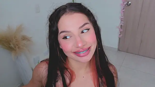 Snapshot of Mia_adams66 chatting on October 3, 2025, 6:05 pm Mia adams66 online show from October 3, 2025, 6:05 pm