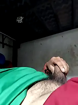 Snapshot of rayhot69 chatting on December 23, 2024, 9:40 pm rayhot69 online show from December 23, 2024, 9:40 pm