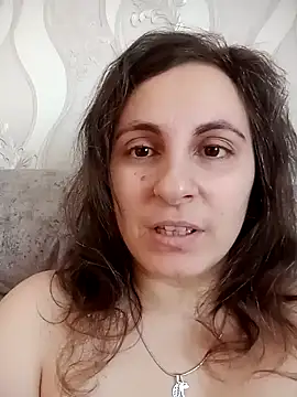 ShelaDiass online show from January 16, 2026, 5:11 am