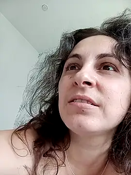 ShelaDiass online show from February 27, 2026, 6:24 am