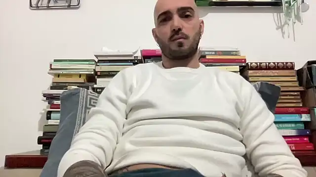 alessandromori91 online show from March 27, 2026, 10:20 pm