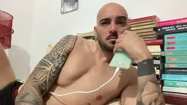 alessandromori91 online show from June 19, 2026, 10:13 pm