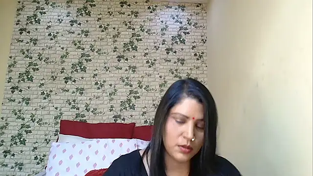 Snapshot of XIndianintimacy chatting on July 29, 2026, 6:17 pm XIndianintimacy online show from July 29, 2026, 6:17 pm