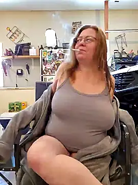 Snapshot of MsShelby40 chatting on January 15, 2025, 5:26 pm MsShelby40 online show from January 15, 2025, 5:26 pm