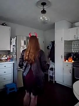 Snapshot of MsShelby40 chatting on October 31, 2025, 10:11 pm MsShelby40 online show from October 31, 2025, 10:11 pm