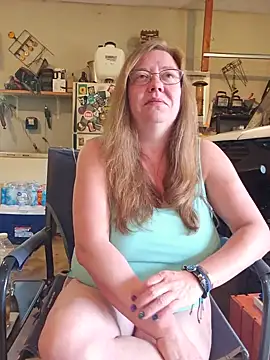 MsShelby40 online show from June 14, 2026, 8:44 pm