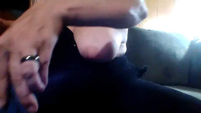 Big-Tits-McGee online show from August 8, 2026, 4:36 am