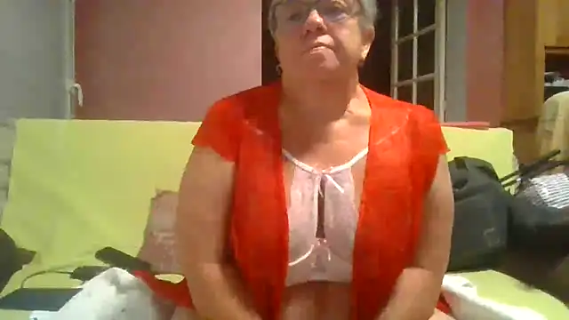 Vandeae44 online show from September 25, 2025, 8:01 pm