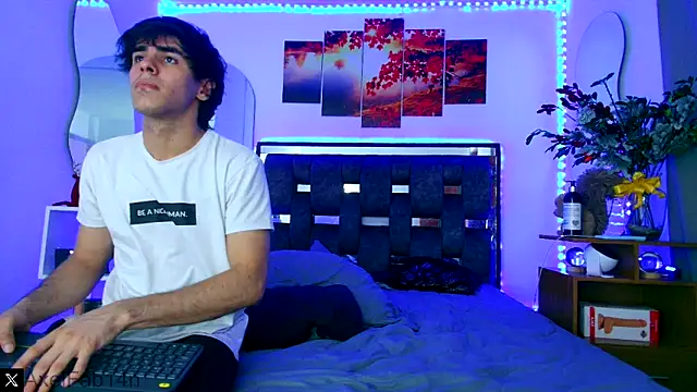 Alex and Fabian online show from December 20, 2024, 9:39 pm