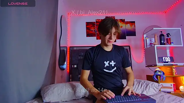 Snapshot of Alex_and_Fabian chatting on July 14, 2026, 3:00 am Alex and Fabian online show from July 14, 2026, 3:00 am