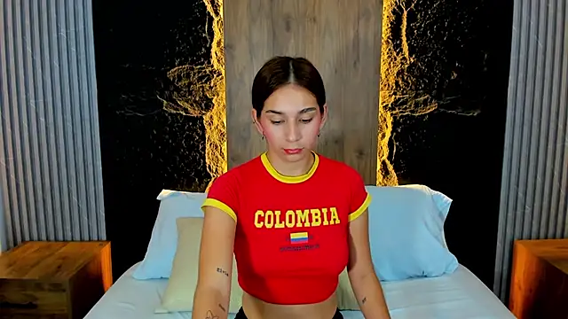 Snapshot of maroly_21 chatting on February 12, 2025, 5:15 am maroly 21 online show from February 12, 2025, 5:15 am